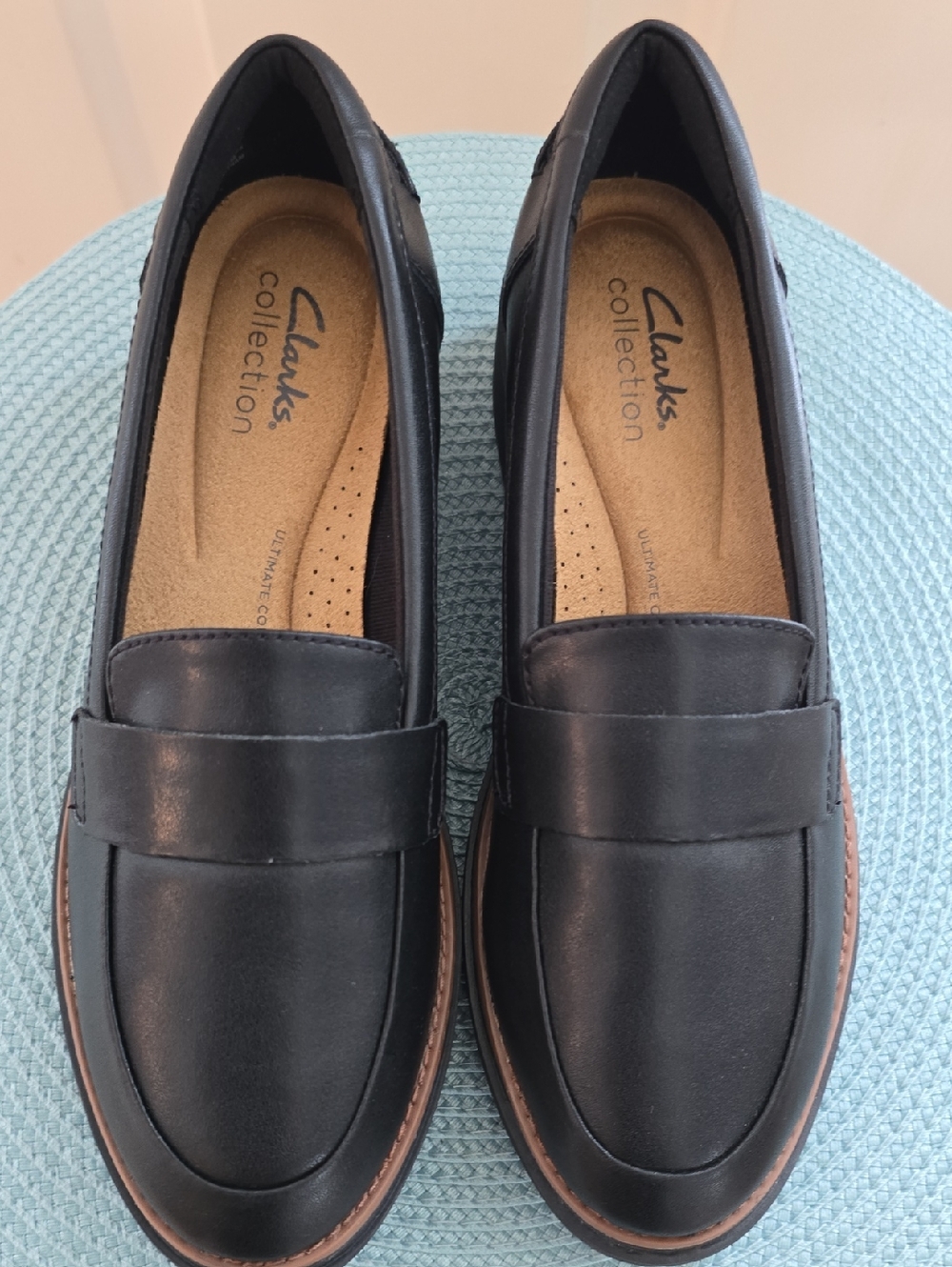 Clarks Brand Women's Black Casual Slip-On Leather Loafers Shoes Size 6.5